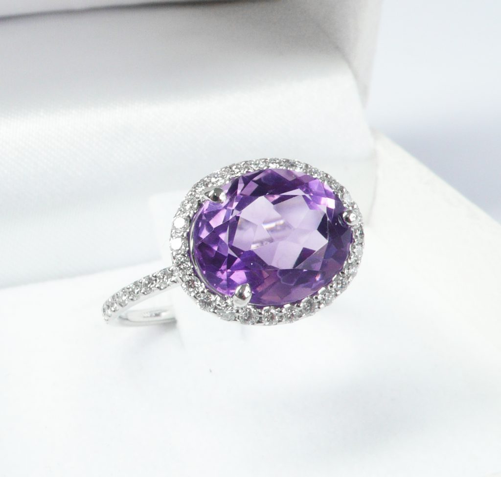 Bague diamant et saphir violet (Vendu)