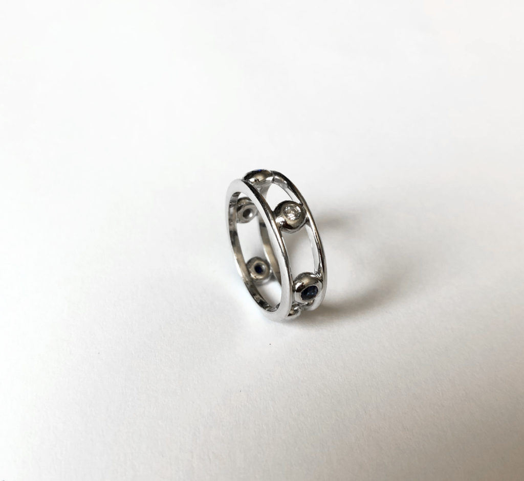 Bague saphir et diamant (Vendu)
