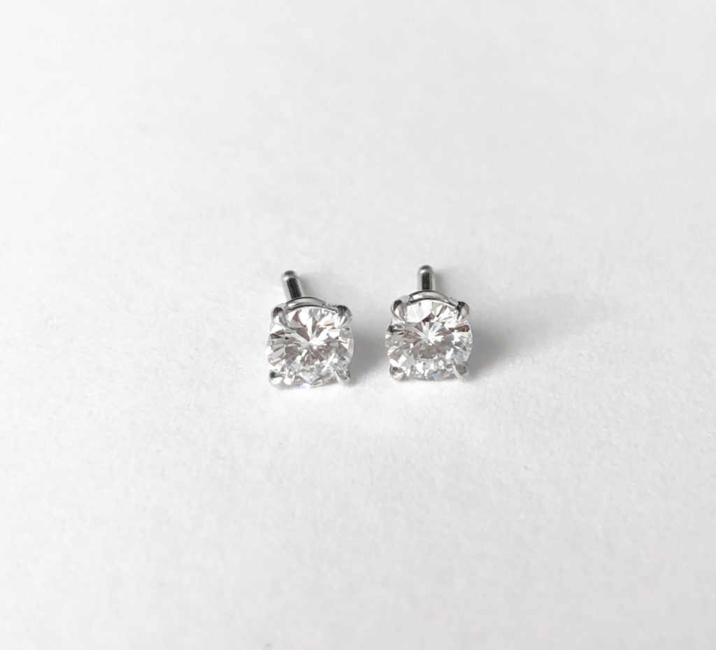 Clous diamant (Vendu)