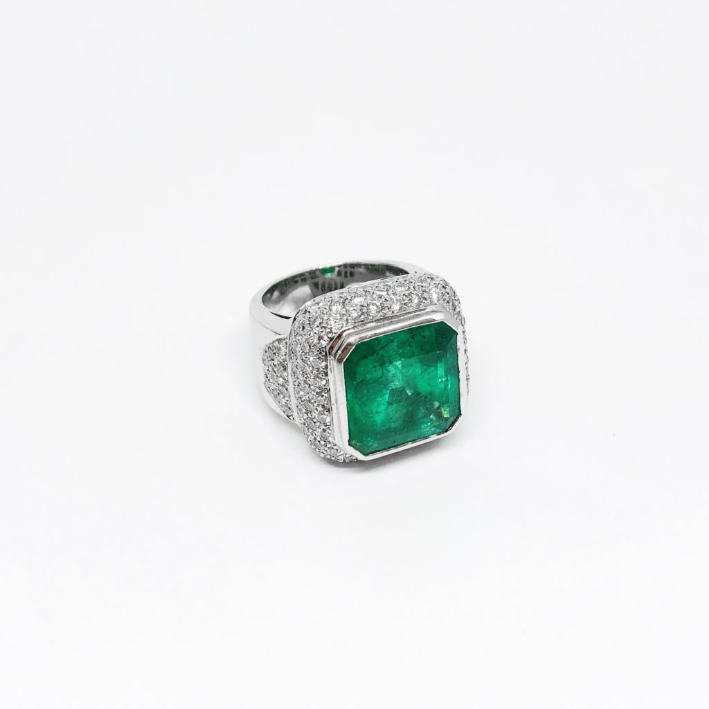 Bague émeraude et diamant (Vendu)