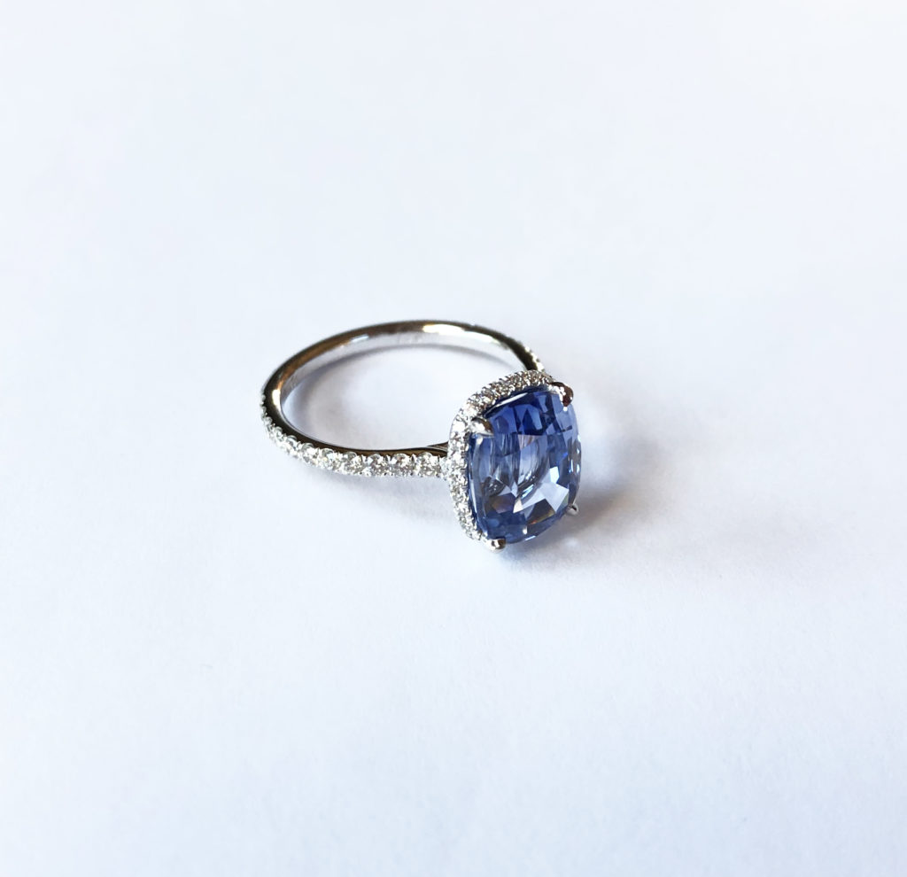 Bague saphir et diamant (Vendu)