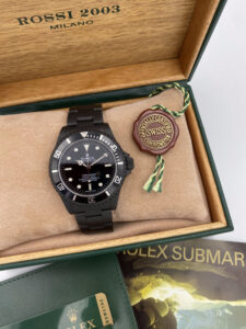 Rolex Oyster Perpetual Submariner 14060M